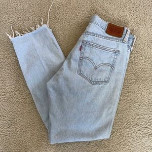 Light wash high waisted levis jeans